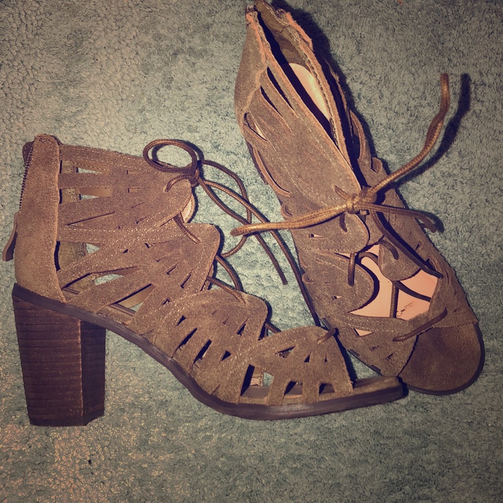 Very Volatile Lace Up Booties / size 7